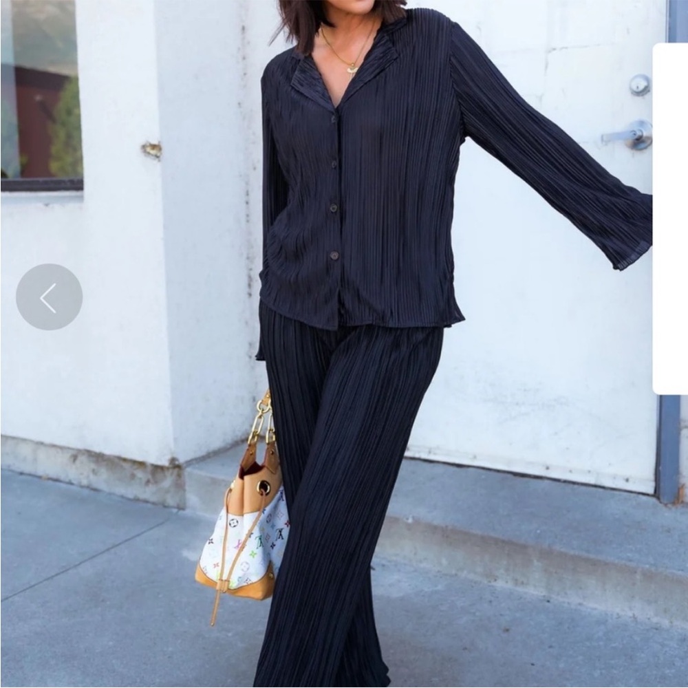 Dressed in LALA Black Plisse Set